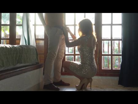 Du bist so sexy in glänzendem Kleid und hohen Absätzen intensiver weiblicher Orgasmus mit Dildo und Vibrator. Riesiger POV Cumshot 