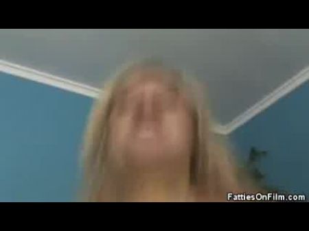 BBW Kacey Parker se sube a la cima 