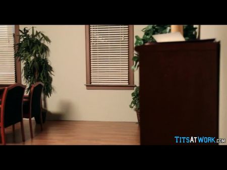 Verrückte Schlampe im Büro 