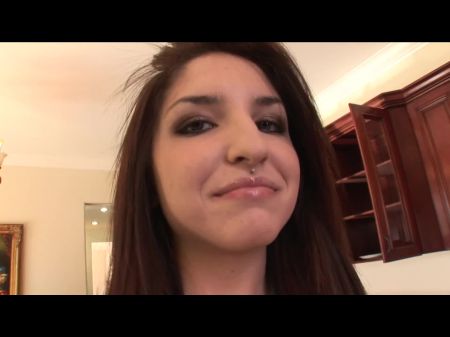 امرأة سمراء بيضاء لطيف يحب الحصول على مارس الجنس من أسود سميك 