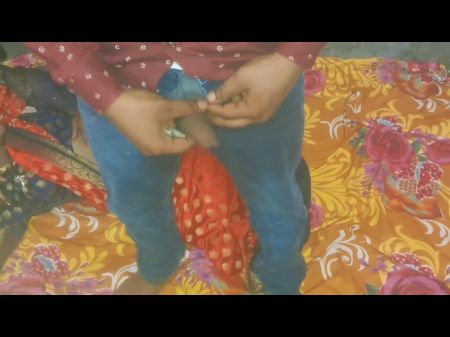 Mi Hermanastra Me Atrapa Masturbándolo, Así Que Lo Cubro Con Su Nuevo Consolador 