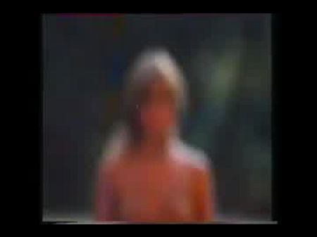 Susan Penhaligon oben ohne 