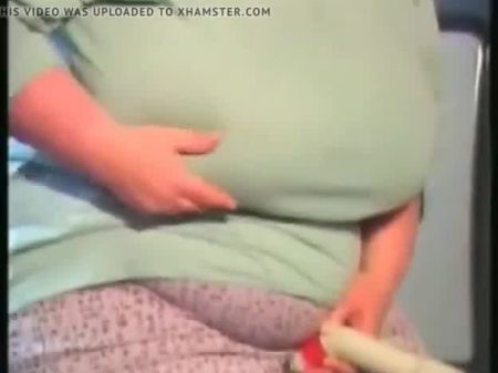 Nasty Plumper Doing Housework