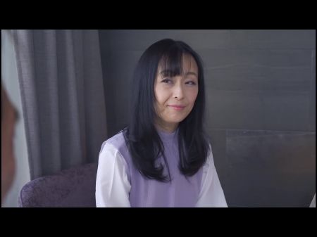 A Tidy And Tidy Mummy Heals And Quiets , And Proceeds With Cuckoldry In Enjoy