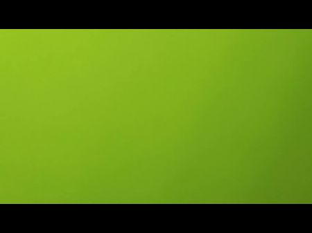 موظف تعاوني يميل إلى زوجة أبيم 