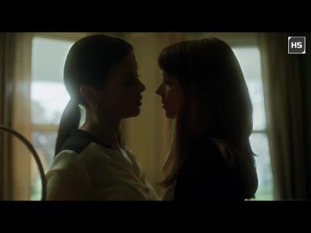 凯瑟琳·泽塔·琼斯（Catherine Zeta Jones）和鲁尼·马拉（Rooney Mara） - 热女同性恋吻4K 