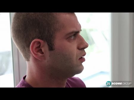 Maddie Cross Y La Mejor Amiga De Su Hijo 