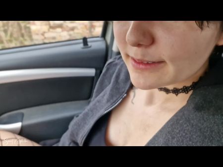 التقط رجل وقحة ومارس الجنس معها في منزل مهجور 