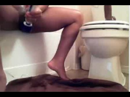 Dark Gal Fucks Poon With Magic Wand , Spills A Bunch