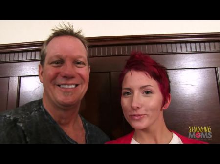 La estúpida puta de puma es buena solo para agradar pollas 