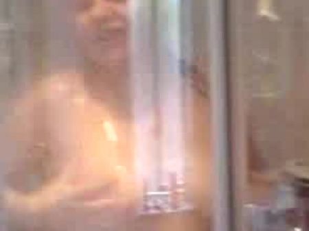 Scouse Bird Fingering In The Shower