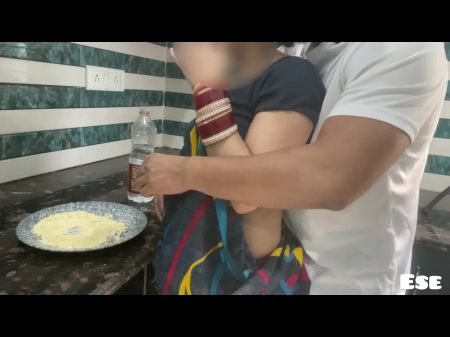 Devar Ne Bhabhi Ki Choli Mein Mein Lagaya aata Aur aur kari jabardast chut chutai 