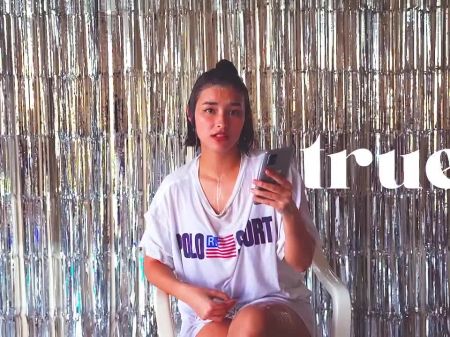 Liza Soberano Wet T -Shirt, Farbe bearbeitet 