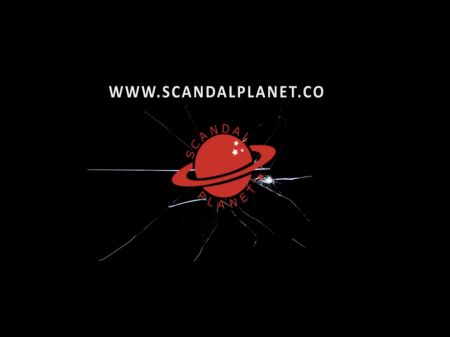 sofia vergara裸露的淋浴场景在scandalplanetcom上