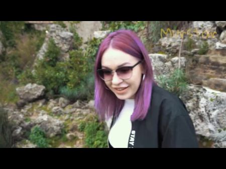 Ella agradeció a su amante por el viaje 