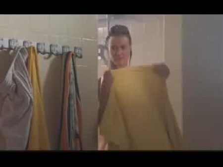 TRANSVEESTITES Monjas Sneak en la ducha de niñas católicas 