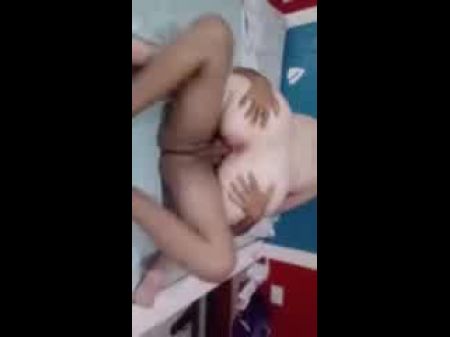 CORNO FILMANDO O COMEDOR GOZAR SUA ESPOSA RABUDA 