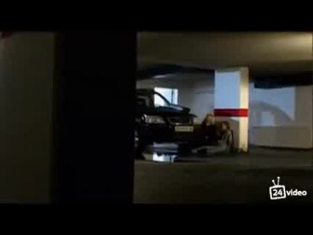 puta en pelaje de piel follada en el estacionamiento 