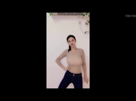 甜美丰满的非裸体