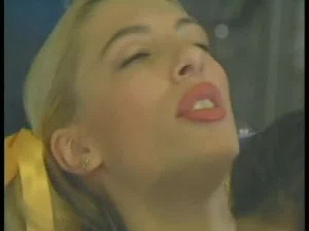 Hellotitty :) Das Ist Ass Fucking Retro