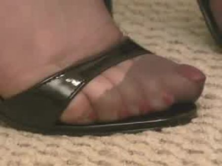 Ff Pantyhose In High High-heeled Slippers Sandals