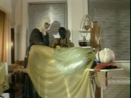 Gummiklinik Frau Dr . Monteil 1 . 8