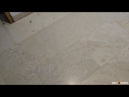 Mi Hijastro Me Folla A La Espalda De Mi Esposo 