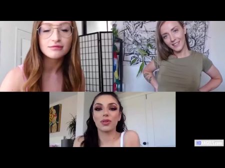 Lesbianas sexys masturbándose a través de Skype 