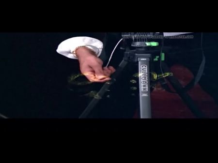 Анита Радж трахнула отдавливая парня 