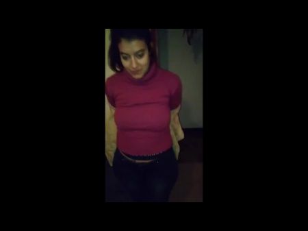 أنا أغوي شخص غريب من الحديقة وأمارس الجنس معها بجد في المنزل 