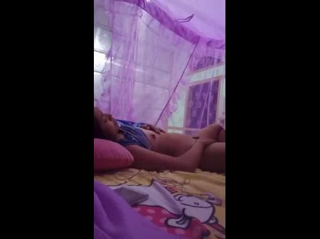 Desi Pareja Disfrutando Del Sexo En El Dormitorio 