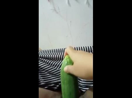 Timun Besar Masuk Cipap Melayu 