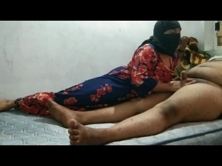 Indian Muslim Dame By Boyfriend On Total Mood