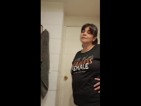 Al Hijastro De Mi Esposo Le Encanta Follarme Duro, Me Dejó Mucho Semen 