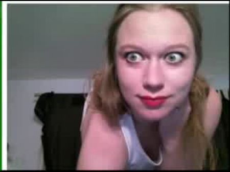 Perfekte blonde milf mit langen Brustwarzen 