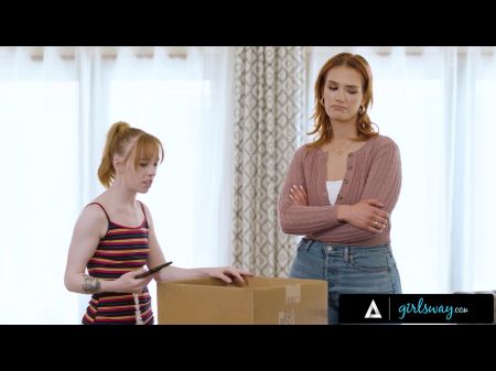 Pawg Milf Siri Dahl encuentra una manera de vincularse con la pequeña hijastra Madi Collins 