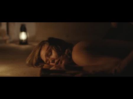 Elizabeth Olsen Martha Marcy May Marlene 2011 