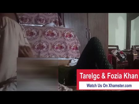 很快就把你的鸡巴放在我身边，我接近cum s1：第11集tarelgc和fozia khan 