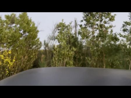 我操了街上的金发女郎，暨在她的热猫里面