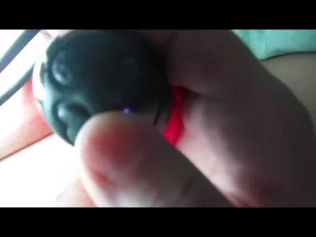 我的毛茸茸的妻子和振动器