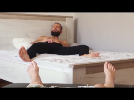 الاستمناء المتبادل مع أفضل صديق لي 