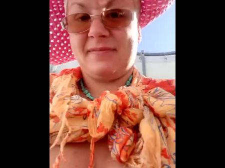 Fingern, schlägt meine Muschi und mehrere Spritzer am Strand 