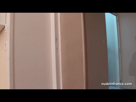 La Madrastra Francesa Seduce A Un Chico Joven Con Su Trasero 