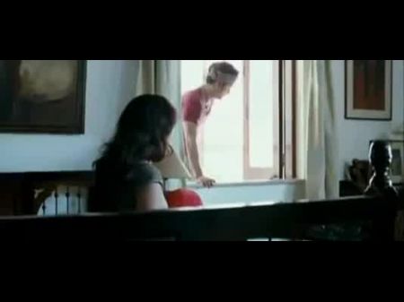 Sameera Reddy Saree Poke - Dressed