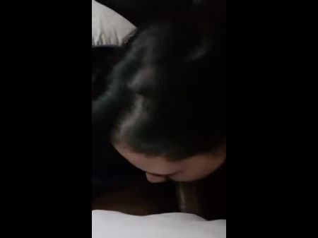 Mi Novia Desi Chupando Polla En El Coche 