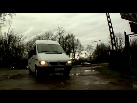 Maddy No Puede Resistir Y Comienza A Follar A Nick En El Auto Que 