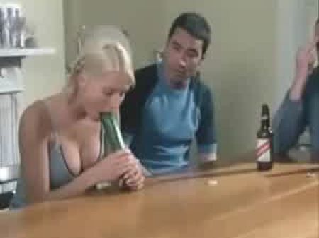 Denise Van Outen Inhales A Cucumber With Super-cute Cleavage Out
