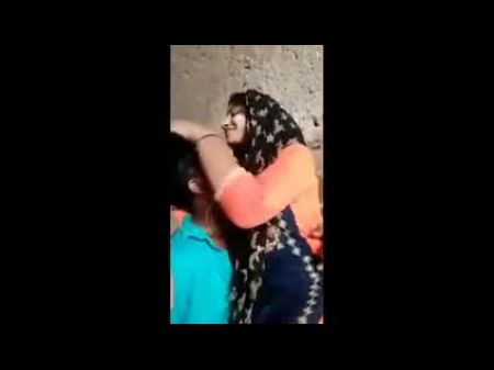 Desi College Classman Girlfriend Vs Bf , Hot Smooching