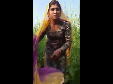 Desi Beautiful Punjabi Kudi Khet Me Nanga