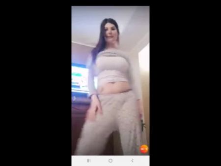 Girl Pamela Caruso completamente desnudo 